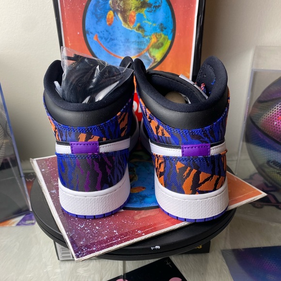 🆕 - Air Jordan 1 Mid Tiger Stripe - Size: Mens 7 - Picture 5 of 11